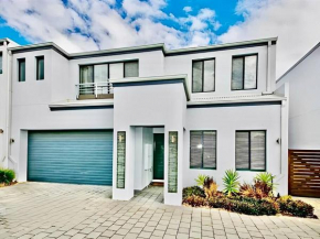 Modern Double-Story Abode A Scarborough Delight